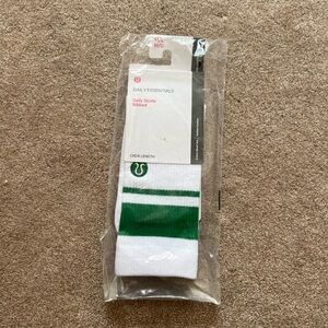 Lululemon Daily Essentials Ribbed Socks - M/ L